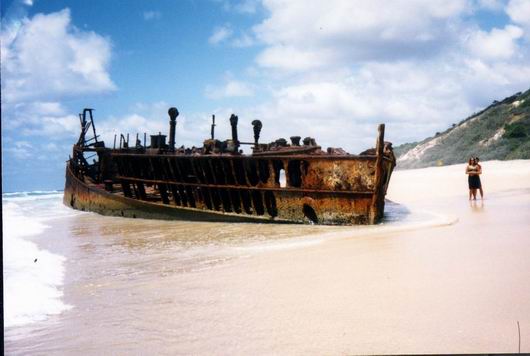 Steamship Mohano wreck on Frasier Island.